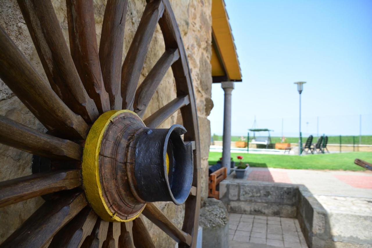 El Almendro Del Cura Villa Villarmayor  Екстериор снимка