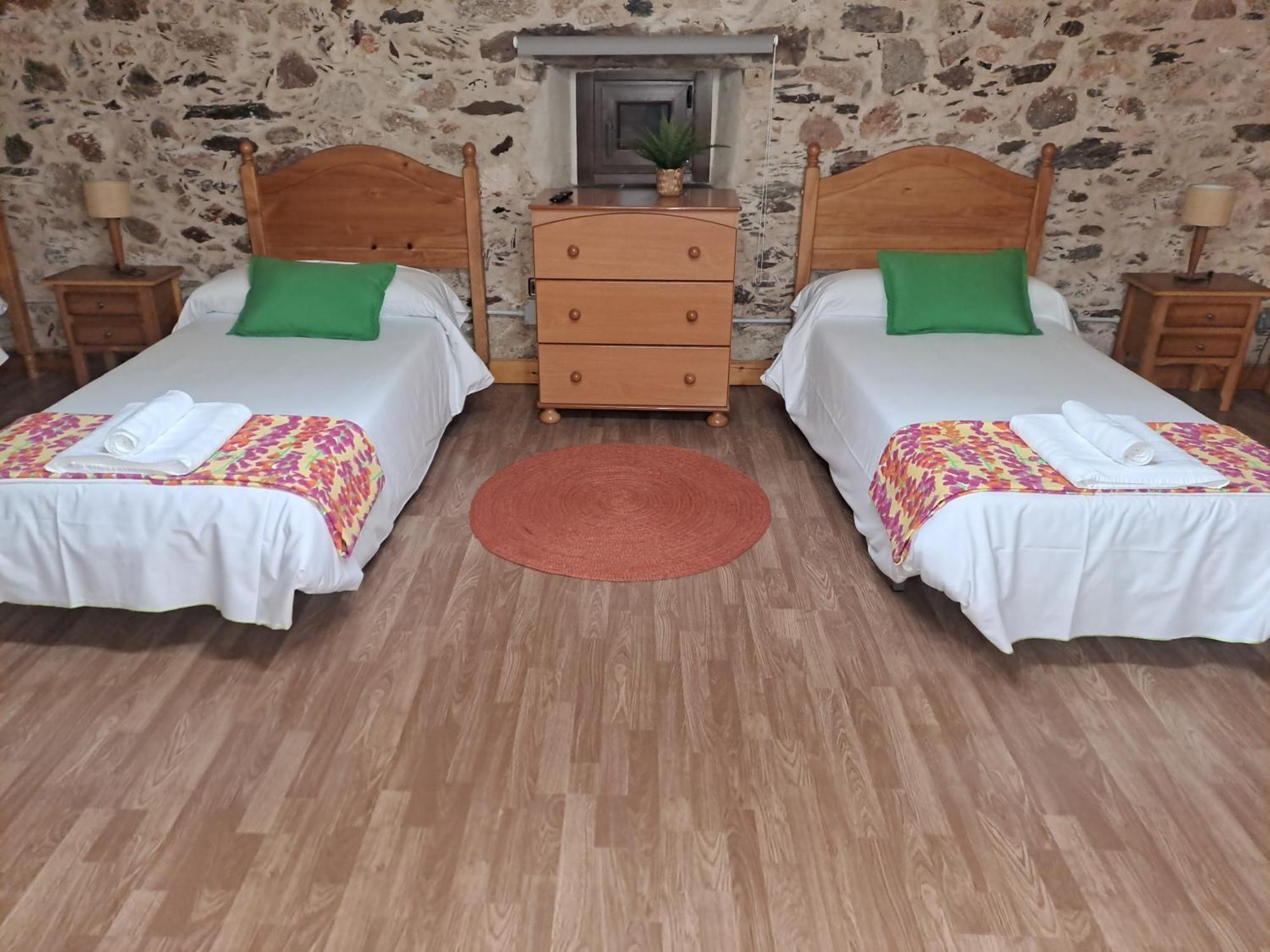 El Almendro Del Cura Villa Villarmayor  Екстериор снимка